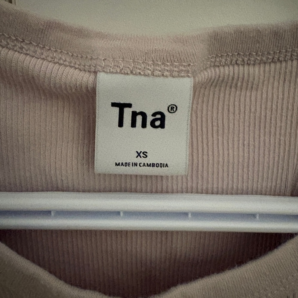 Tna Ribbed Cropped Tank Top - Picture 2 of 2